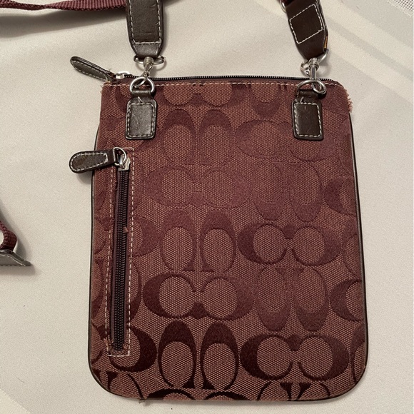 Coach crossbody - Picture 4 of 4